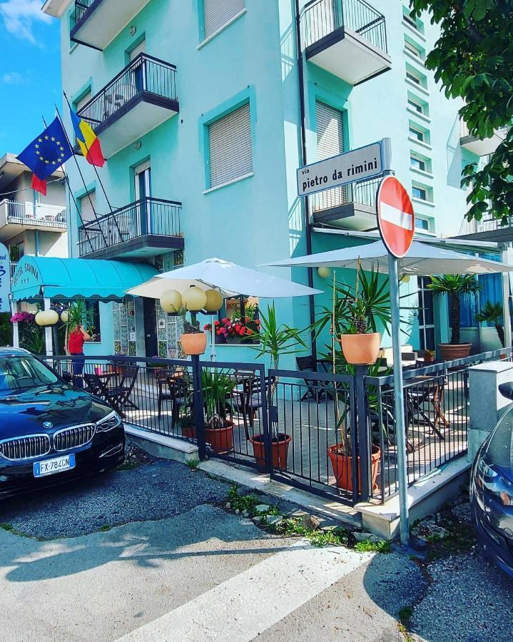 Hotel Savina Rimini Buitenkant foto